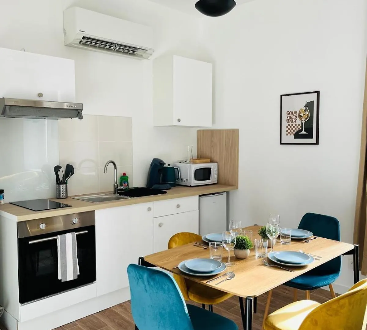 L'Atypique L 2 Chambres L Clim Castres  Appartement Castres (Tarn)